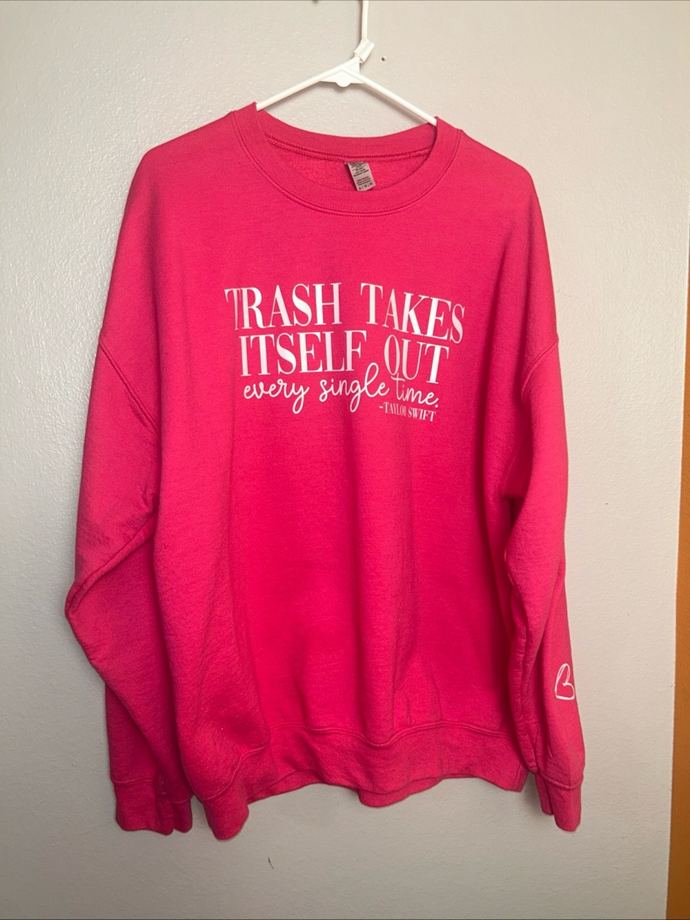 Women's Taylor Swift Quote Pink Gildan Long Slv Graphic Sweatshirt Size XL**